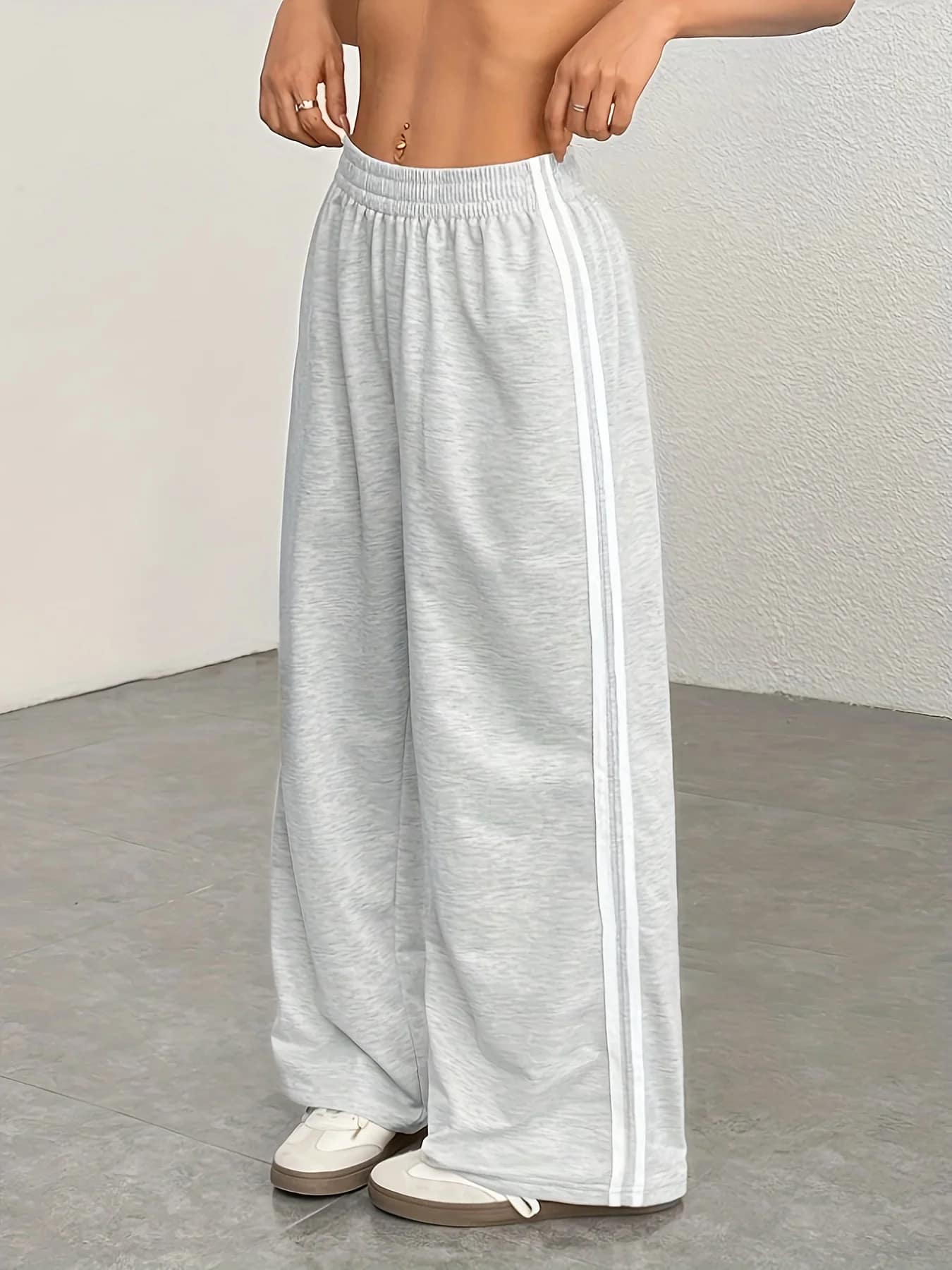 Women's Casual Wide Leg Pants Striped Loose Fit Comfortable Ladies' Long Trousers.