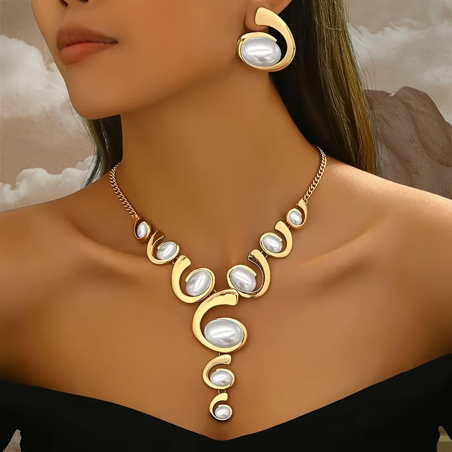 4d4cb5d4-5f27-4917-9745-d7fe2bc5e465.jpg Snail Shape Exaggerated Trend Earrings Personality Design Suit - Image 3