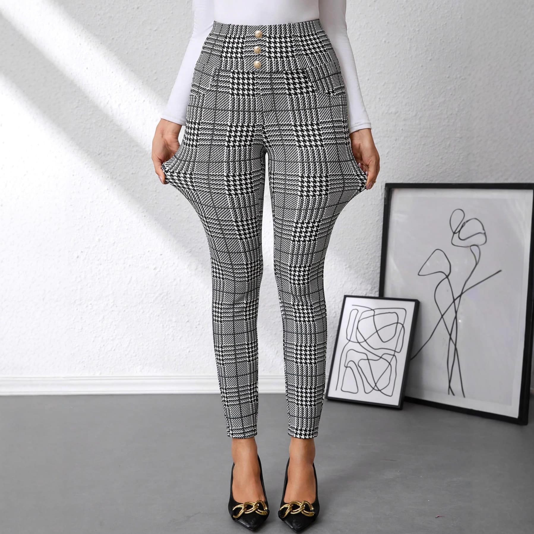 e5c140d3-0568-4418-ac8b-a621d55e7de9.jpg Women's Check Print Button Embellished High-waist Slim-fit Knit Pants