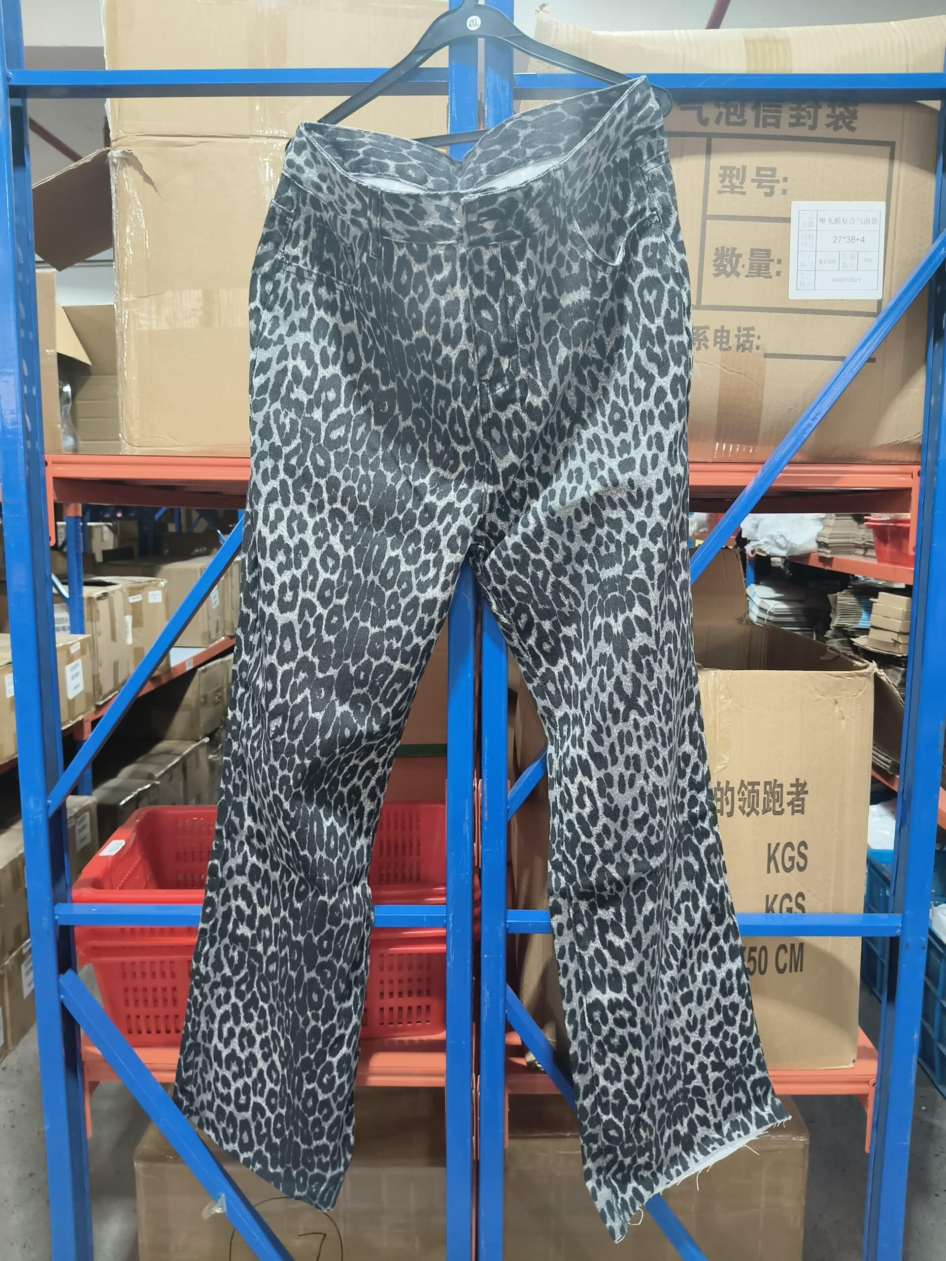 c3d284f5-186c-48a8-acac-6077d0b6468c.jpg Leopard Print Narrow Jeans For Women - Image 3