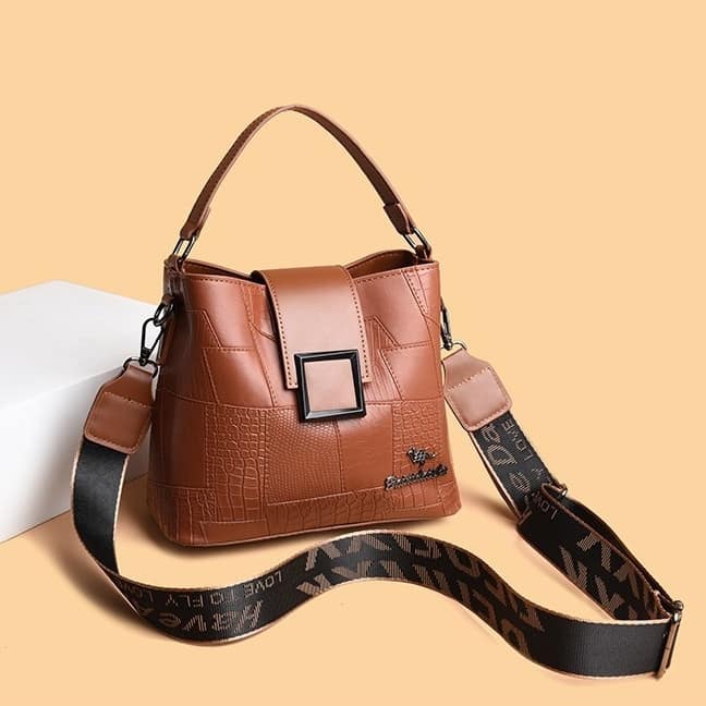 420c4d87-01ed-40b8-87f7-d7ea30106753_fine.jpeg Simple Elegant Personalized Handbag Bag