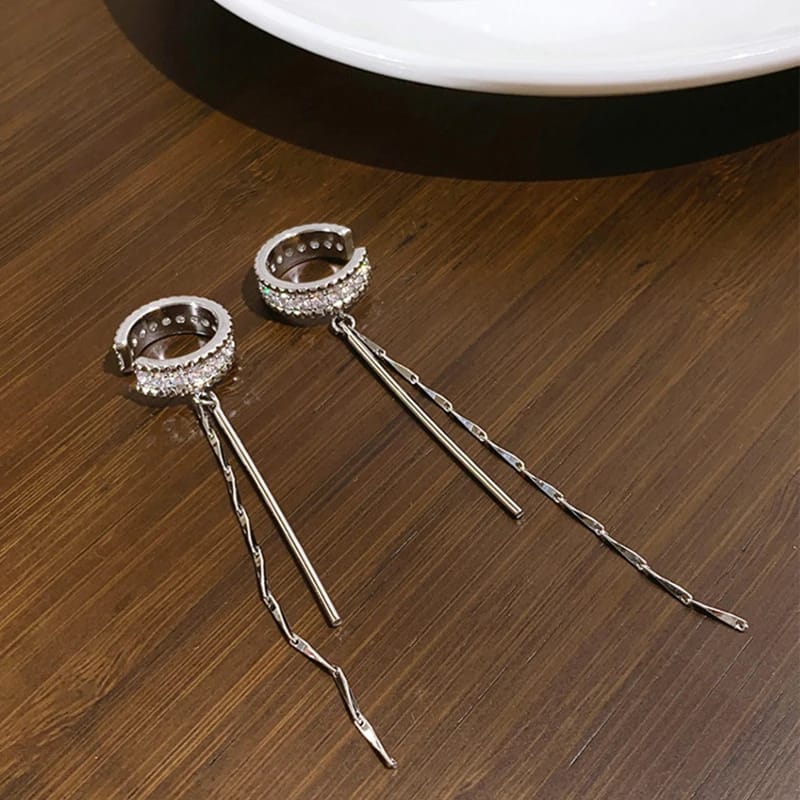 kf-S00f5b26ccb9440fe8cd3ad6ec37127d90 Silver Color Crystal Tassel Non-Piercing Cuff Ear Clip Earring. - Image 5