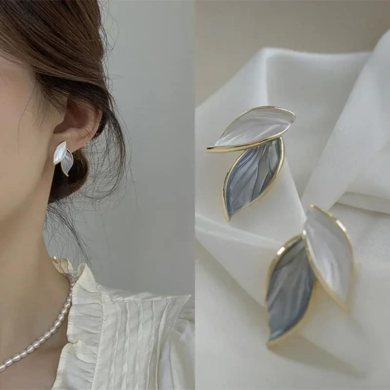 New Korean Arrival Metal Trendy Fresh Lovely Grey Leaf Stud Earrings.