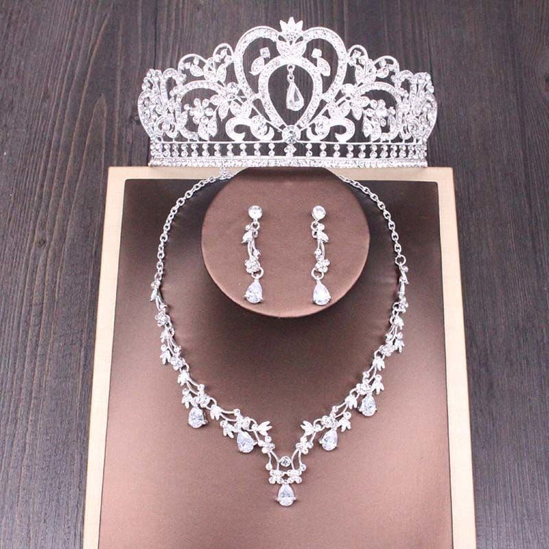 49bb6865-7d0d-42c3-9481-13cb565a60ca.jpg Bridal Rhinestone Crown Necklace Set Wedding Accessories - Image 8